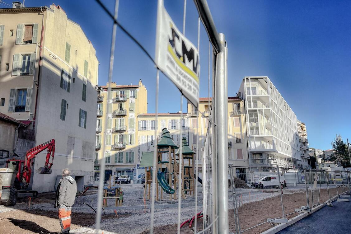 ARTVIEW-10665388-1128-752-0c7dd88_upload-from-url-1-e1gcctdn76ag-data-art-16984744